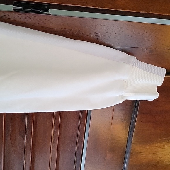 Outdoor Voices White and Gray Cotton Sweatpants Relaxed Fit Tapered Cuffs Medium - Picture 3 of 8